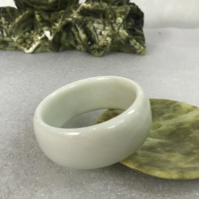 Vòng tay đá trắng tự nhiên cho nam mệnh Thủy và Kim cao từ 2.3 đến 2.5 cm đủ size