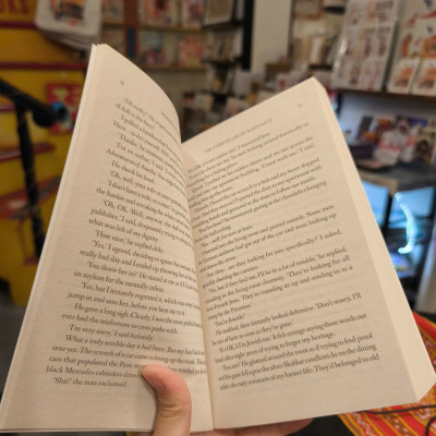 Sách - The Storyteller of Auschwitz: A gripping World War Two historical novel by Siobhan Curham