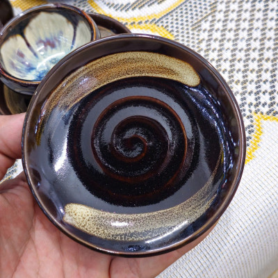 Bộ ấm chén Bát Tràng cao cấp men đen vẽ hoa trong lòng gốm