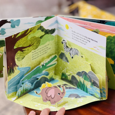 (Tặng kèm 10 thẻ từ vựng song ngữ - Pop-up dựng hình in màu toàn bộ) VOI CON TÌM MẸ - Minh Trang, Hương Anh, Bảo Bình – Nhã Nam