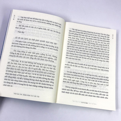  Combo 2 cuốn: Dám Mơ Lớn - Đừng Hoài Phí Tuổi Trẻ + Thế Giới Rộng Lớn Đừng Đi Một Mình  
