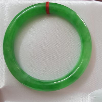 Vòng tay đá cẩm thạch tự nhiên Lý Vân A Sịn 53mm x cọng 8,2mm Màu Xanh Lý tươi bóng mượt đẹp Nữ 52kg - 58kg đeo mệnh Mộc mệnh Hỏa mệnh Thủy ạ