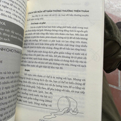 DỌN NHÀ TRONG TÍCH TẮC – Tanya Mukendi – Thanh Yến dịch – Lightbooks – NXB Thanh Niên