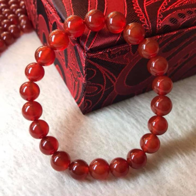 Vòng Tay ĐÁ MÃ NÃO ĐỎ TƯƠI SÁNG ĐẸP SIZE 8MM MAY MẮN NỮ MẠNG HỎA MẠNG THỔ ĐEO RẤT HỢP TỐT Ạ