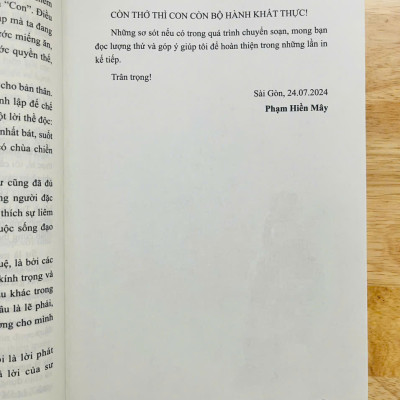 Hương Bay Ngược Gió - Bước Chân Tập Học của hành giả Minh Tuệ