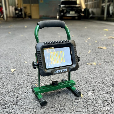 Đèn công trình pin 21V Dekton M21-D5000LM -HÀNG CHÍNH HÃNG