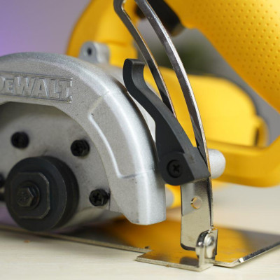 MÁY CẮT GẠCH CẦM TAY 1270W-110MM DEWALT DW862-B1- HÀNG CHÍNH HÃNG