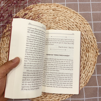 Combo 3 Cuốn Trí Tuệ Giao Tiếp: Đọc Suy Nghĩ Thấu Tâm Can, Giao Tiếp 360 Độ, Đạo Làm Người Bí Kíp Thu Phục Lòng Người