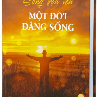 Sách - Sống Trọn Vẹn Một Đời Đáng Sống - Bìa Cứng