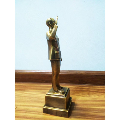 Tượng bác chủ tịch Hồ Chí Minh bằng đồng thau Hồng Thắng