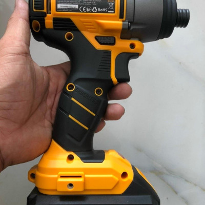 MÁY MỞ VÍT PIN 20V 1/4