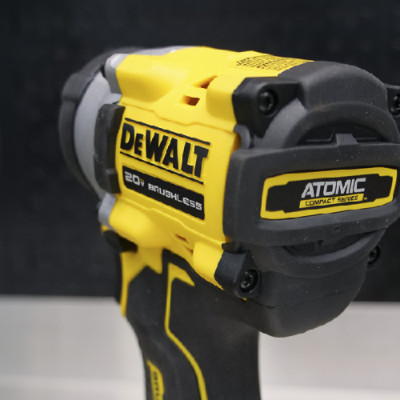 Thân máy vặn bulong pin 20V DEWALT DCF921N-B1 hàng Chính hãng