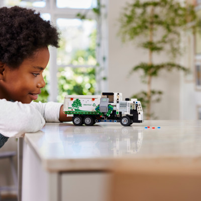 Đồ Chơi Lắp Ráp Xe Tải Rác Điện Mack LR - Mack LR Electric Garbage Truck - Lego Technic 42167 (503 Mảnh Ghép)