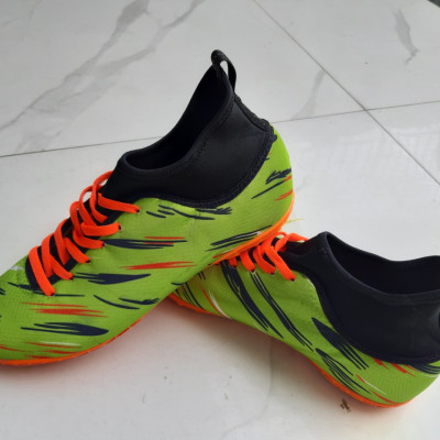 GIÀY ĐÁ BÓNG SÂN CỎ NHÂN TẠO CỔ THUN HOẠ TIẾT SAO BĂNG LẠ MẮT ( GIÀY ĐÃ ĐƯỢC MAY TOÀN BỘ ĐẾ )