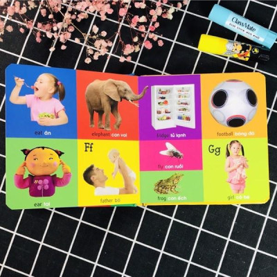 Sách 101 First Words - Alphabet / 101 Từ Đầu Tiên - Bảng Chữ Cái