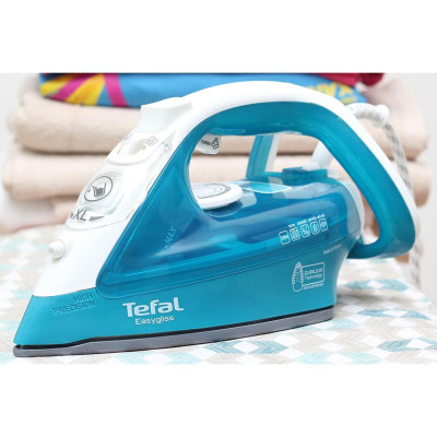 Bàn là, bàn ủi hơi nước Tefal FV3910 2200W, mặt bàn là phủ Ceramic, xuất xứ tại Pháp, bảo hành 2 năm | Hàng chính hãng