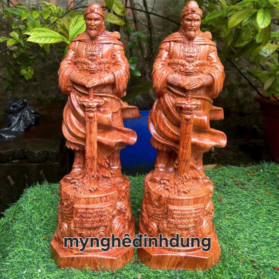 Tượng trần quốc tuấn trần hưng đạo vương bằng gỗ hương đá  cao 50cm