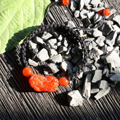 Vòng Tỳ Hưu Mã Não Đỏ Kết Dây Ngọc Quý Gemstones U22