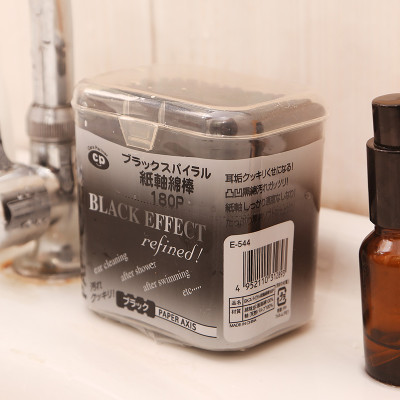 Hộp tăm bông lấy ráy tai Than hoạt tính 180P - Hàng nội địa Nhật Bản