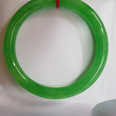 Vòng tay đá cẩm thạch tự nhiên Ngọc Đậu Lý A 54mm x cọng 8mm Màu Xanh Lý Đậu nhẹ tươi bóng mượt đẹp Nữ 53kg - 60kg đeo mệnh Mộc mệnh Hỏa mệnh Thủy ạ