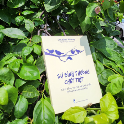 Sách: Sự Bình Thường Chết Tiệt