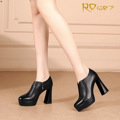 Giày boot bốt nữ cổ thấp 9 phân hàng hiệu rosata màu đen thời trang cao cấp ro607