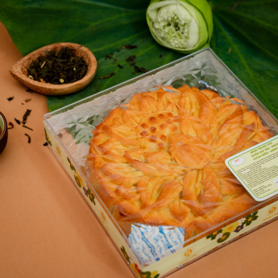 BÁNH TRUNG THU MẶT TRĂNG 0012: NHÂN THẬP CẨM GÀ QUAY JAMBON 6 TRỨNG 600G - VIỆT NAM