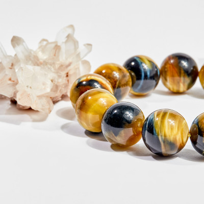 Vòng tay phong thủy nam đá mắt hổ vàng nâu 17mm mệnh thổ , kim - Ngọc Quý Gemstones