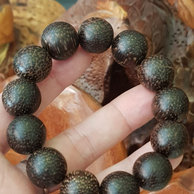 Vòng Tay Nam size 16mm Chất liệu Gỗ Trầm Hương ạ