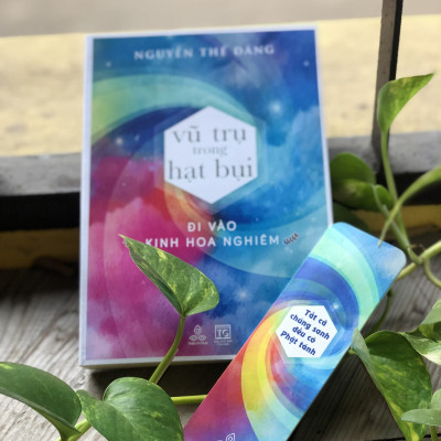 Combo sách Vũ Trụ Trong Hạt Bụi và Đi Vào Thực Tại