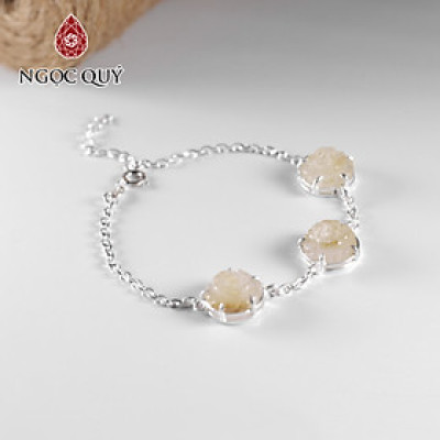 Lắc bạc hoa mẫu đơn đá thạch anh tóc vàng 13mm mệnh thủy, kim - Ngọc Quý Gemstones