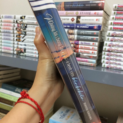 NHỮNG LỜI CHÚNG TÔI NÓI Ở BỆNH VIỆN BÊN BỜ BIỂN (TẶNG 01 BOOKMARK) - BẢN PHỔ THÔNG