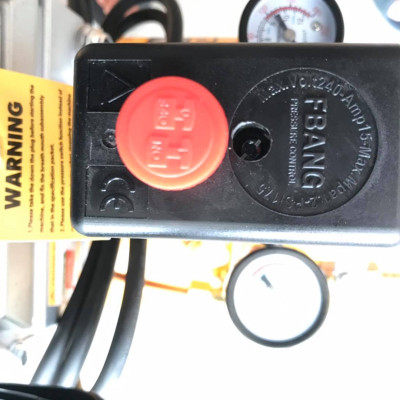 Máy nén khí có dầu ( siêu êm) 24L 1500W Tolsen 73114- Hàng chính hãng