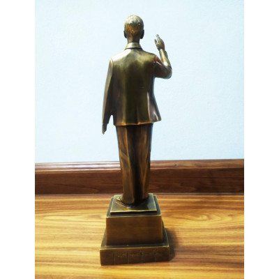 Tượng bác chủ tịch Hồ Chí Minh bằng đồng thau Hồng Thắng