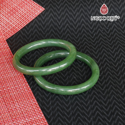 Vòng tay nguyên khối bản tròn ngọc bích nephrite mệnh hỏa, mộc - Ngọc Quý Gemstones