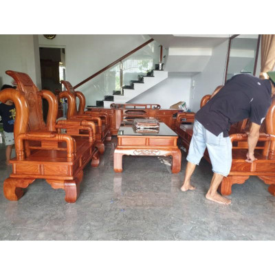 bộ bàn ghế đẹp theo thời dan. giá đã bao gồm phí ship