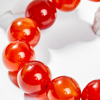 Vòng Tay Phong Thủy Nam Đá Mã Não Đỏ (18mm) Mệnh Hỏa, Thổ Ngọc Quý Gemstones