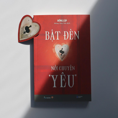 Bật Đèn Nói Chuyện “Yêu” - Bản Quyền