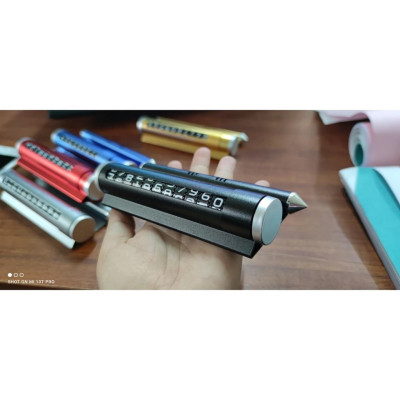 Bảng số ĐT ô tô vios 2017 Hyundai, Toyota có giá đỡ, tặng kèm sáp thơm kiêm búa phá kính chất liệu kim loại