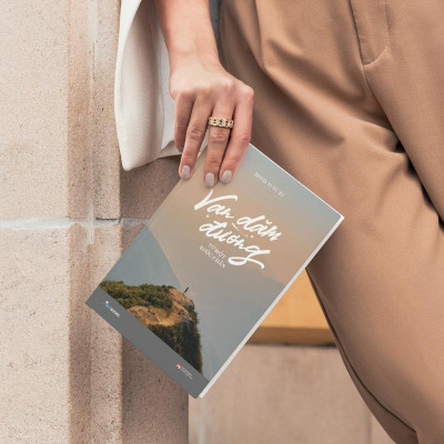 Sách - Vạn Dặm Đường Từ Một Bước Chân - AZ Việt Nam