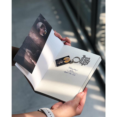 Sách - Bóng Trăng Trắng Ngà - Thục Linh - AZ Việt Nam