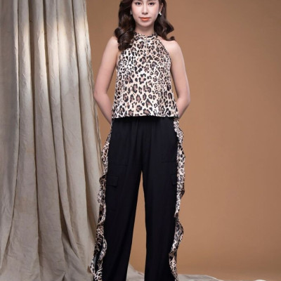 Áo beo lụa cát cổ yếm tua rua 2 bên LM112404 [BST Da Beo]