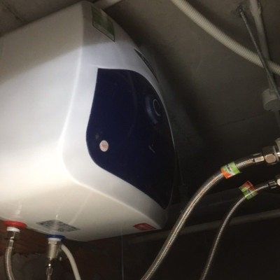 Máy Nước Nóng Ariston SL BLU 30 - 2.5 - FE (2500W) Hàng Chính Hãng