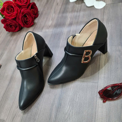 Boots thời trang nữ cổ thấp ROSATA RO688 -7F- Đen,Nude -HÀNG VIỆT NAM-BKSTORE