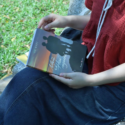 Sách - Nhà Có Hai Người - AZ Việt Nam