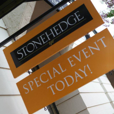 Rượu vang Stonehedge Grand Reserve Merlot Napa Valley (USA)  kèm túi hộp,đồ khui 