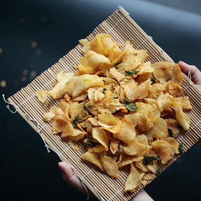 Khoai tây trứng muối Salted Egg Potato Chips 80g IRVINS