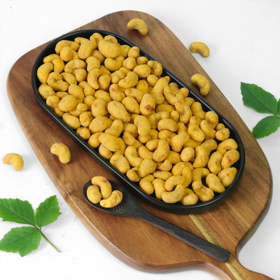 Hạt điều vị tỏi ớt 250g DGfoods/Chili & garlic coated cashew/ HVNCLC, hạt điều bình phước,đặc sản Cần Thơ