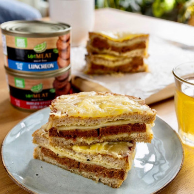 [Chay] Cá Ngừ Chay Xắt Lát Ngâm Dầu Cay 180g - Nhập Khẩu Từ Philippines