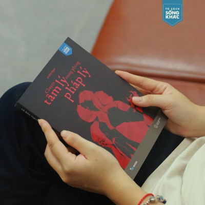 Sách - Chuyện Tâm Lý Trong Phòng Pháp Lý - AZ Việt Nam